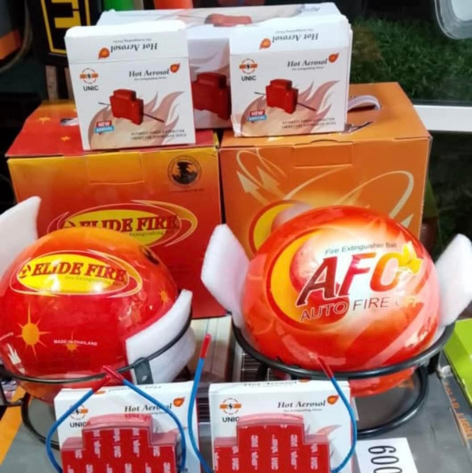 Automatic fire extinguisher balls